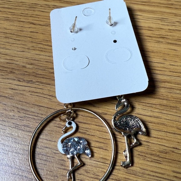 New Asymmetrical Dangle Flamingo Earrings – Fun Fashion Jewelry - Picture 3 of 3